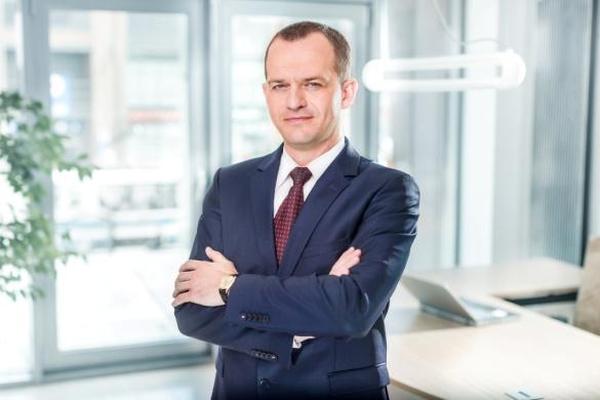 Prowadzimy działalność w niestabilnym otoczeniu rynkowym, w którym mocno utrudnione jest długofalowe planowanie – komentuje Bartosz Kuźniar, prezes zarządu Lokum Deweloper. 